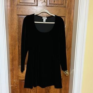 Black velvet dress M